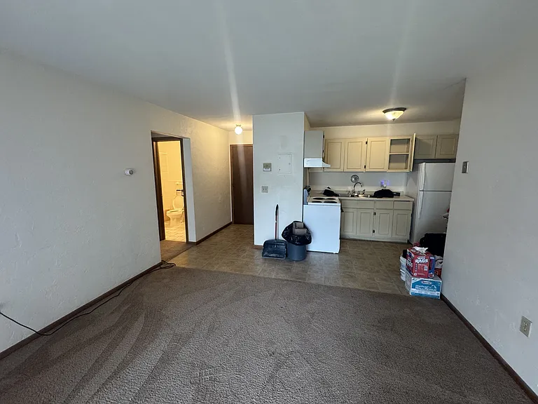 1862 Feronia Ave #7 — Photo 2