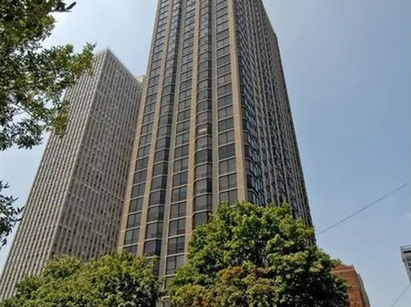 2650 N Lakeview Ave APT 3104, Chicago, IL 60614