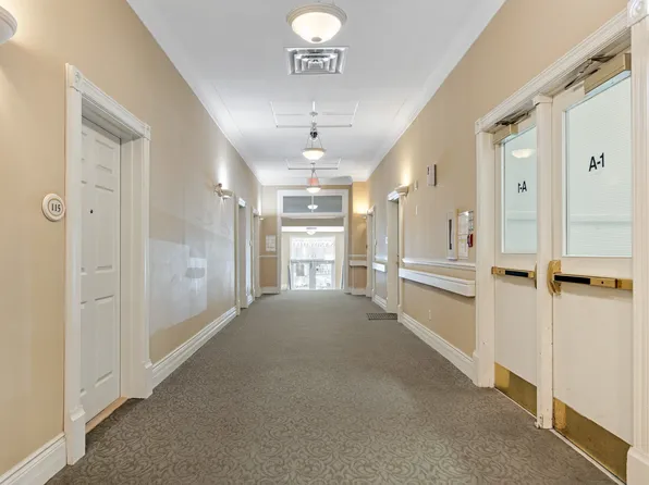 Sandy Hill Apartments, 353 Friel St, Ottawa, ON K1N 7W7