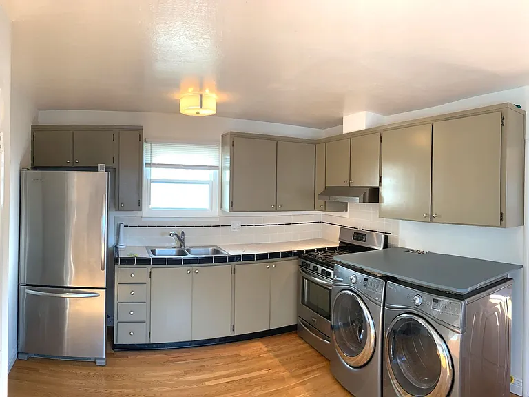 1084 16th St — Photo 9
