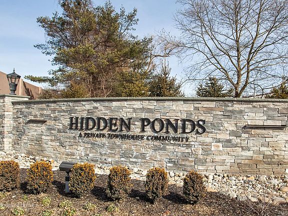 5th image of 14 W Pond Ct