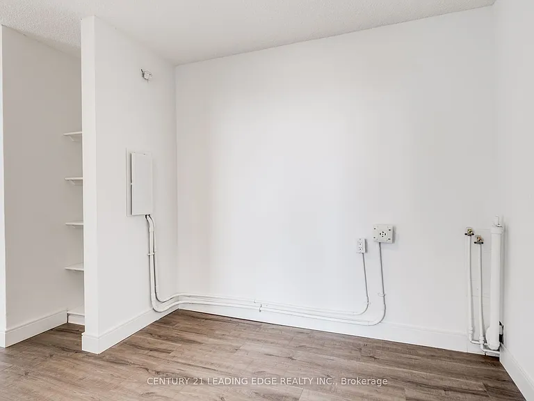 200 Lotherton Ptwy #1208 — Photo 34