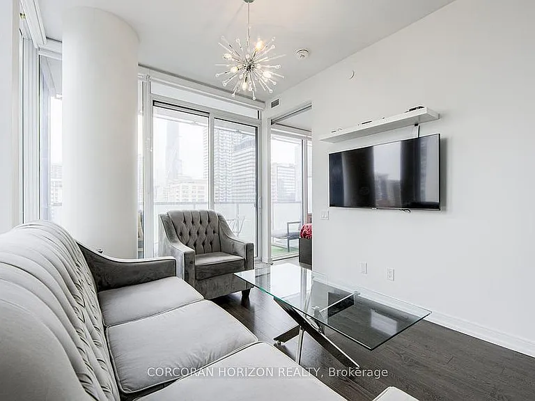 28 Wellesley St E #1104 — Photo 20