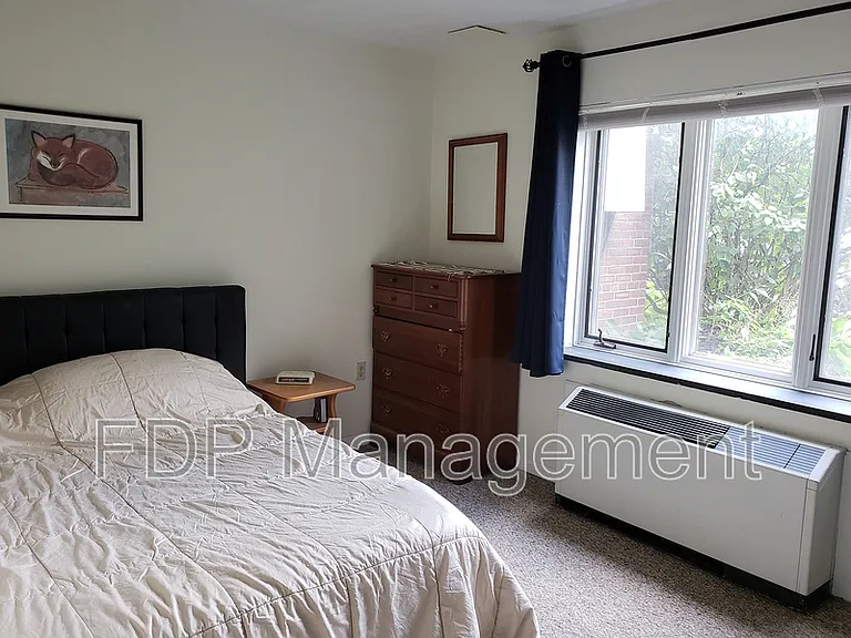660 East Ave #103 — Photo 4