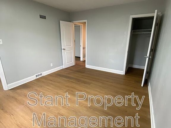 3rd image of 1505 Franklin Park S #A-3