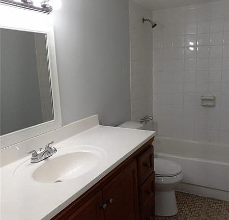 3rd image of 15221 NE 6th Ave APT A102