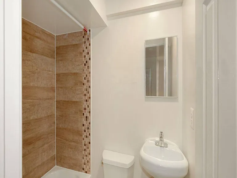 212 Orange St SE #3 — Photo 5