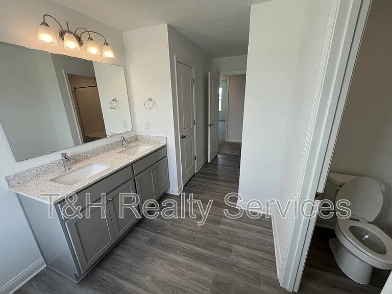 7073 Fowler Dr — Photo 20