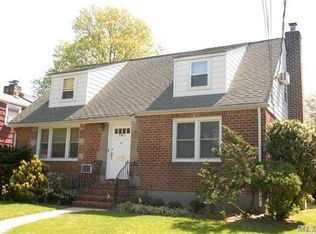 101 Raff Ave #2, Floral Park, NY 11001