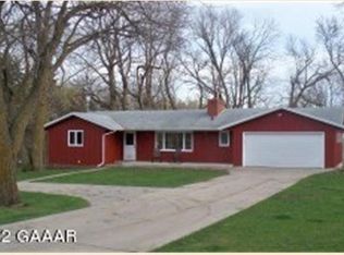 6512 O'Brien Rd NE, Nelson, MN 56355