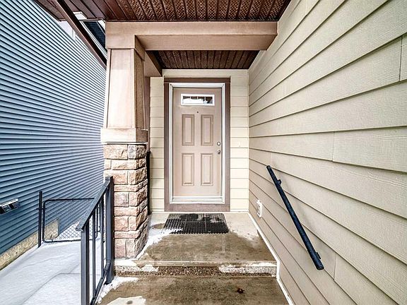 3rd image of 12 S Kincora Mews NW