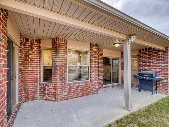 5th image of 6019 Chester Dr