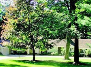 6959 Gates Rd, Gates Mills, OH 44040