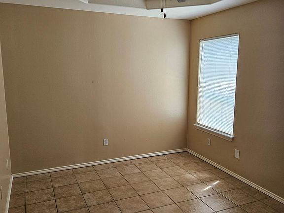 4th image of 1006 Lilia Dr APT 121