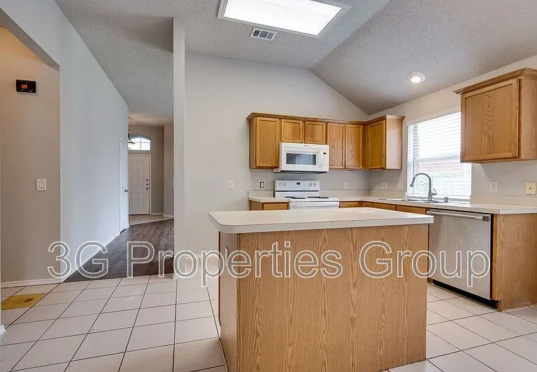 2008 Lamprey Cir — Photo 10