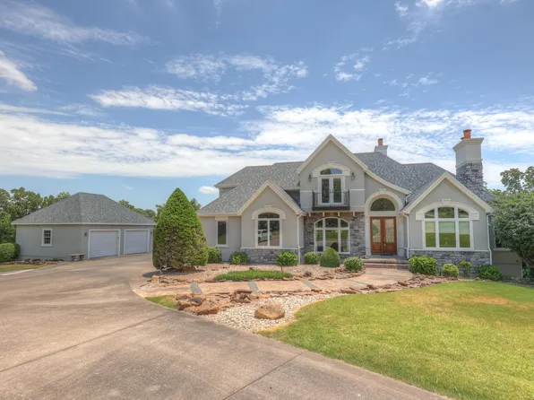 2401 Sandstone Way, Loma Linda, MO 64804