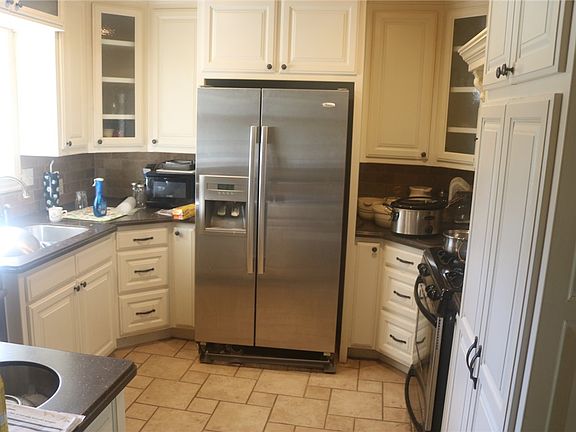 4th image of 300 S Holmes Ave