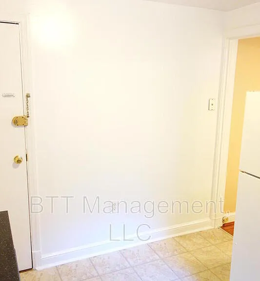 8409 Greenwood Ave #1 — Photo 35