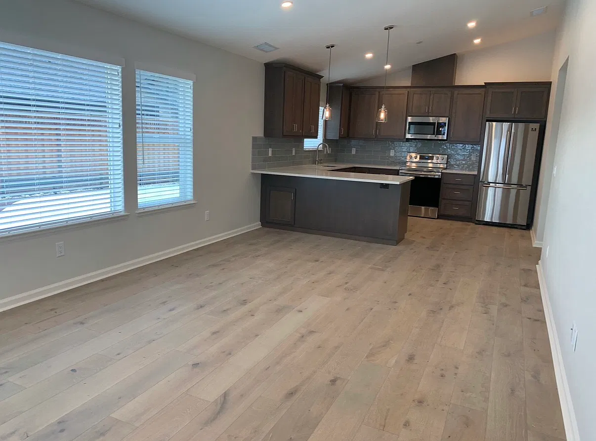 2 bed, 800 sqft, $2,800 — Photo 3