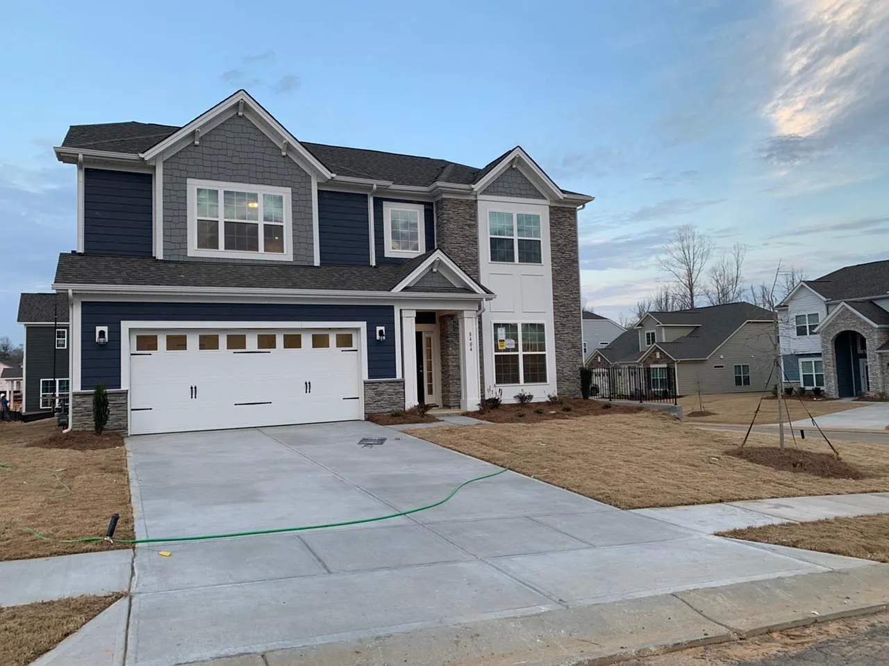 4 bed, 2.5 bath, 2993 sqft, $3,200 — Photo 1