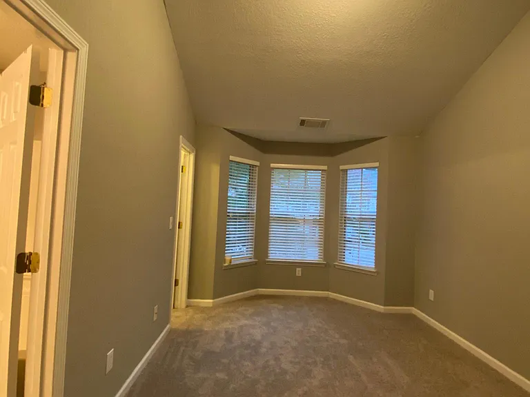 394 Brookview Dr — Photo 19