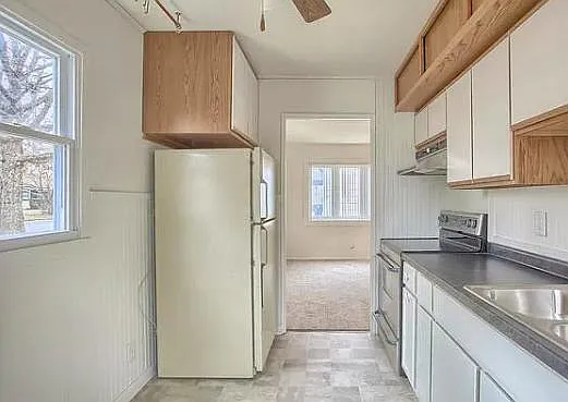 208 Crystal Lake Dr — Photo 6
