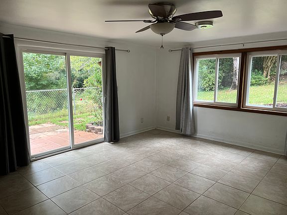 2nd image of 3724 Greentree Farms Dr
