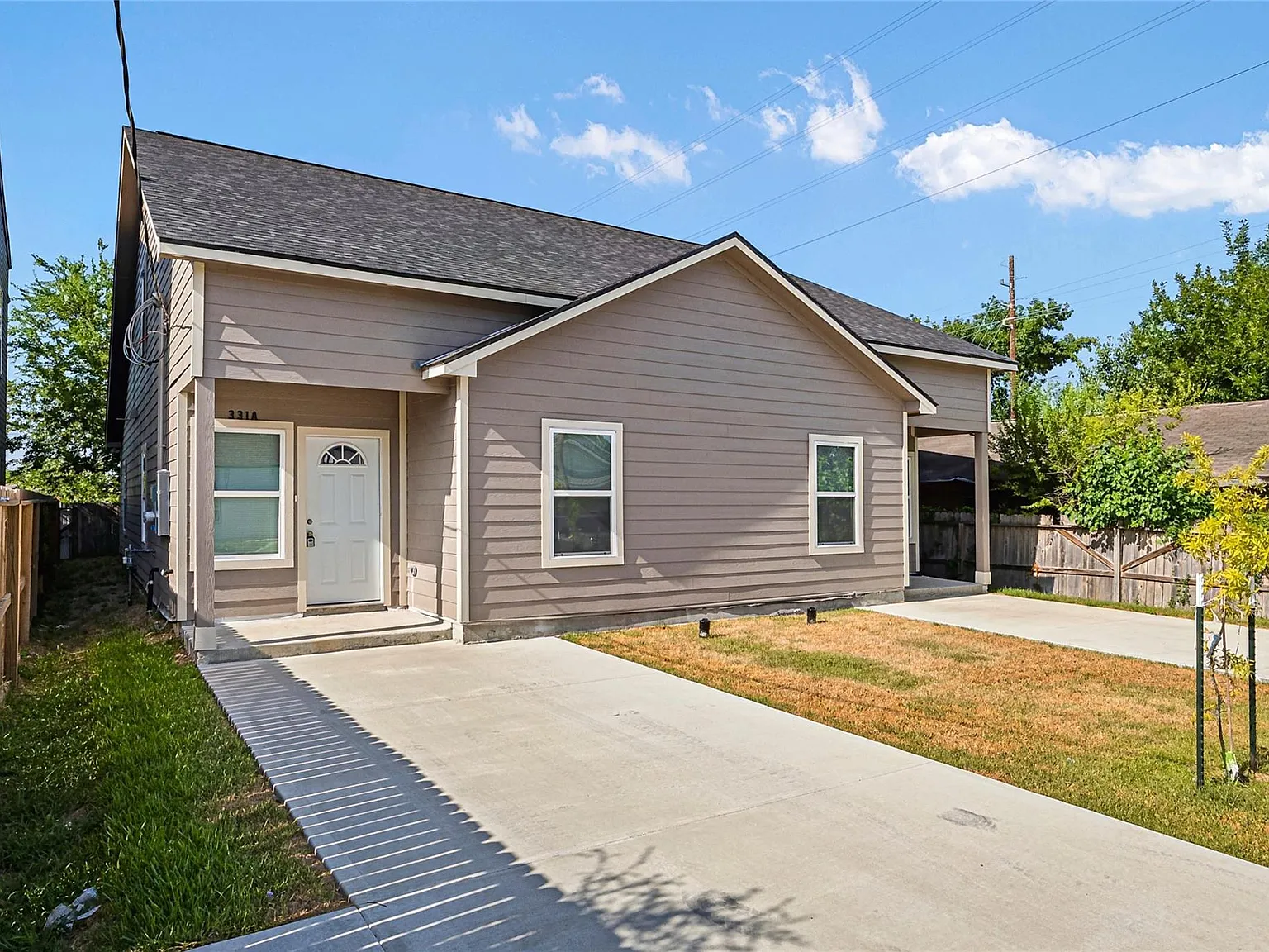 3 bed, 2.0 bath, $1,600 — Photo 2