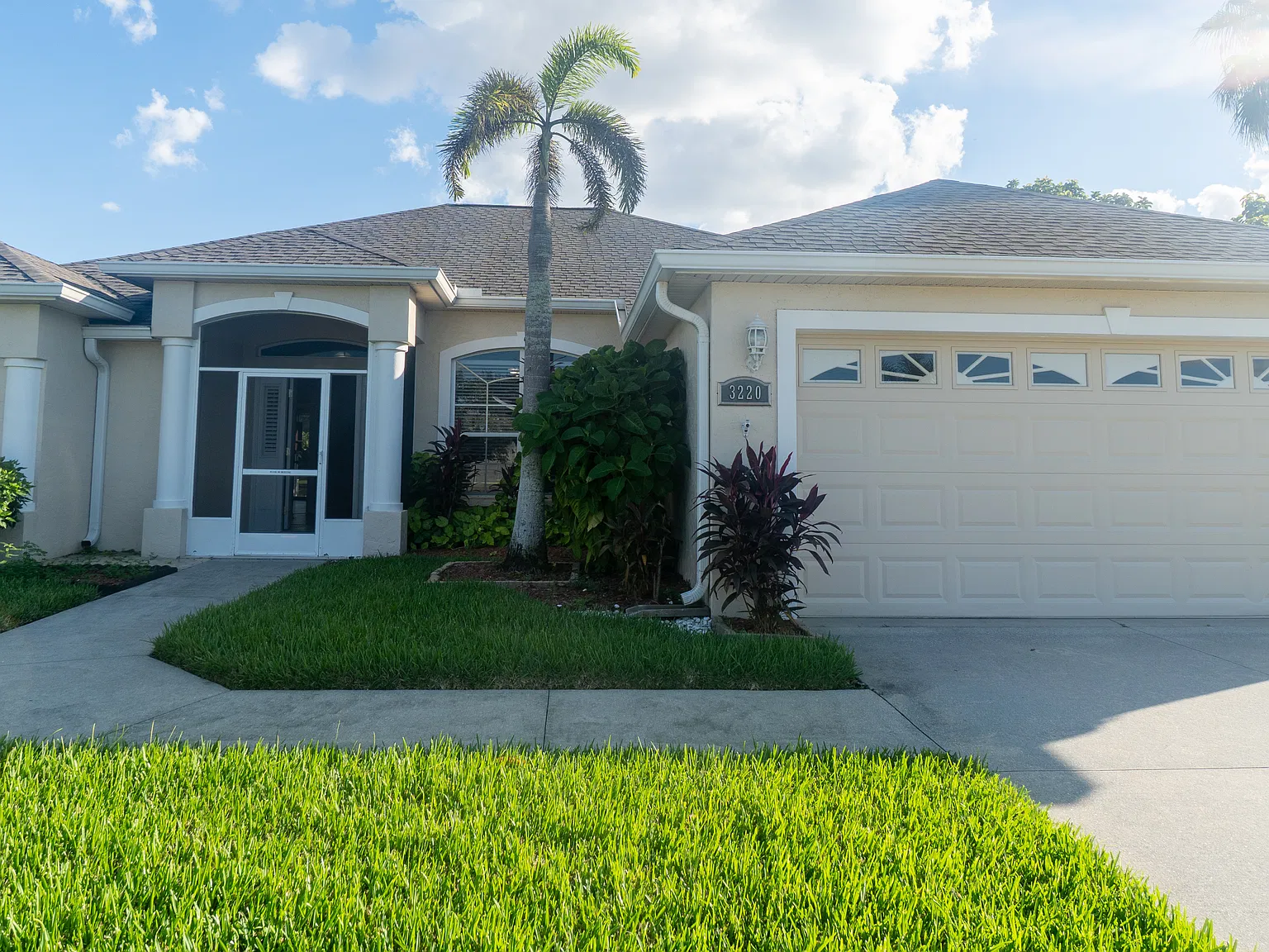 3 bed, 2.5 bath, 1798 sqft, $2,700 — Photo 1