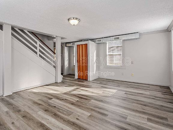 2nd image of 106 E Vine St