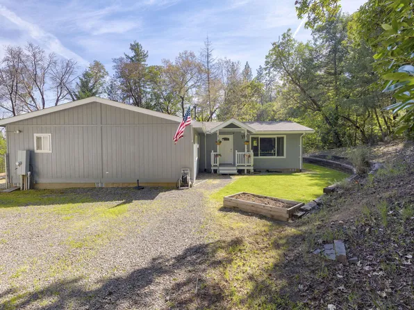 2532 Holcomb Springs Rd, Gold Hill, OR 97525
