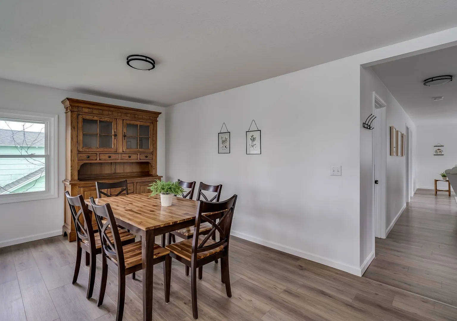 703 State St — Photo 3