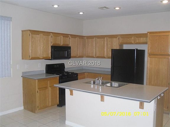 5th image of 8287 Crown Peak Ave