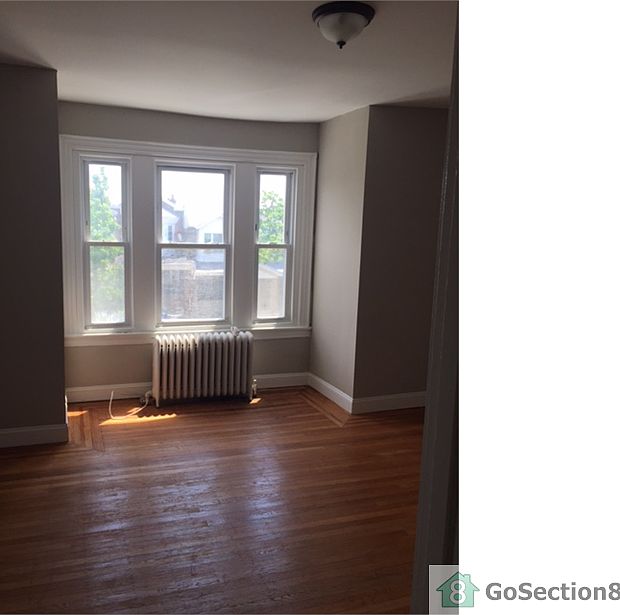 2nd image of 708 Marlyn Rd