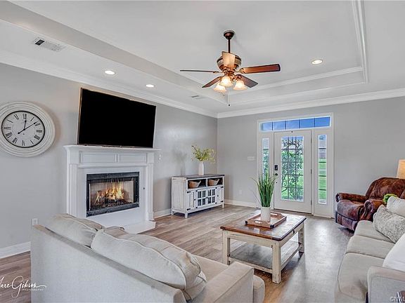 5th image of 153 Leigh Ln