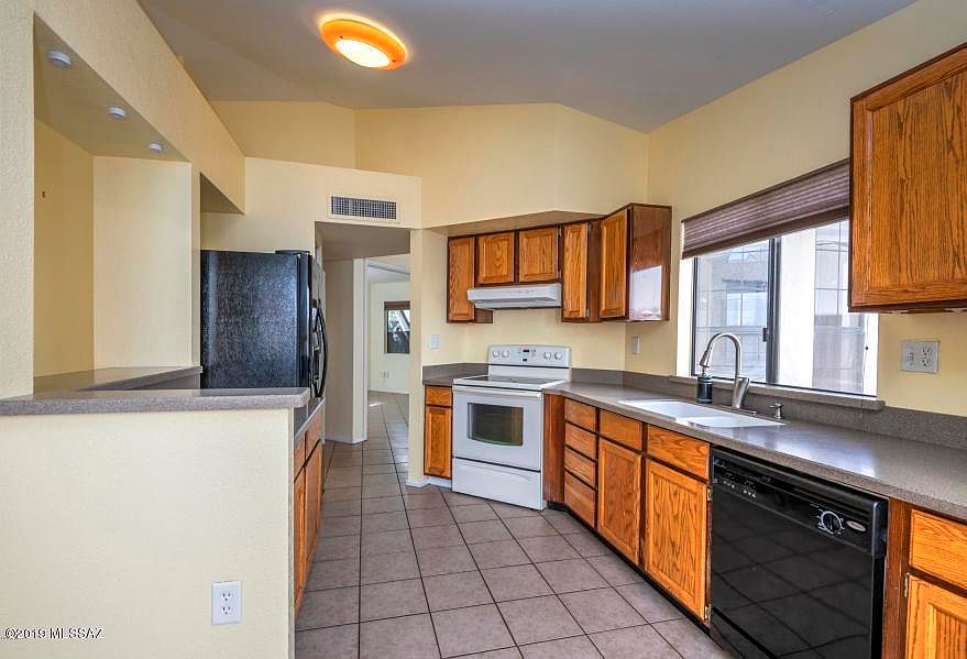 2nd image of 8636 N Siriga Way