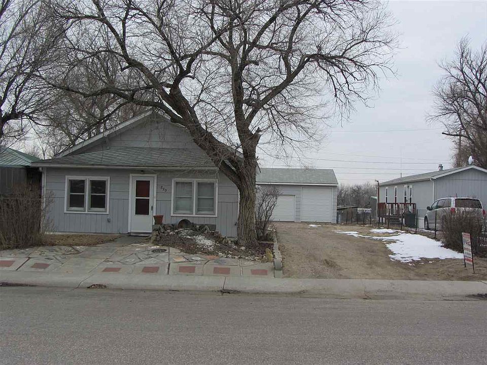 1st image of 220 N 3rd St