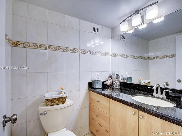 3800 S Ocean Dr #902 — Photo 11