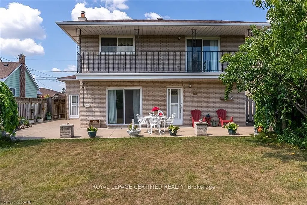 2 bed, $1,900 — Photo 2