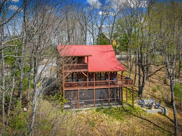 890 Brittney Dr, Blue Ridge, GA 30513