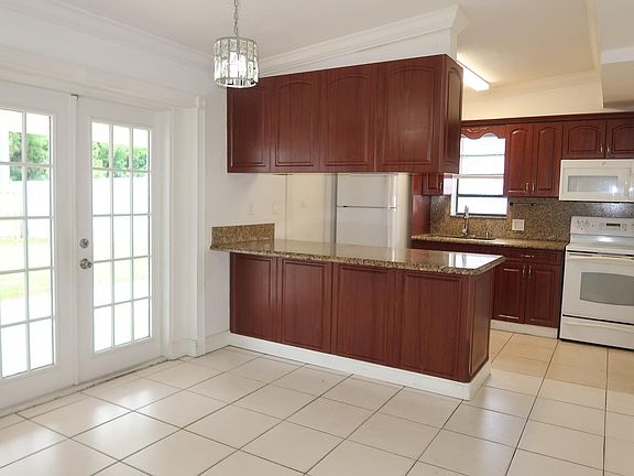 2nd image of 5624 Purdy Ln #0