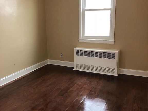 4th image of 1236 E 91st St