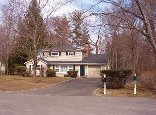 12 Peaceful Ln, Norwalk, CT 06851
