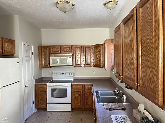 4th image of 106 Autumn Glen North Dr