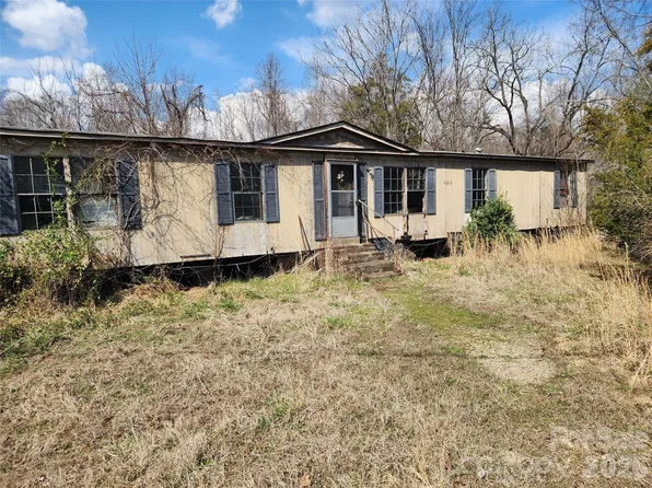 4339 Angel Hill Dr, Newton, NC 28658