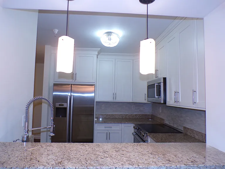 1 Cityview Ln #214 — Photo 12