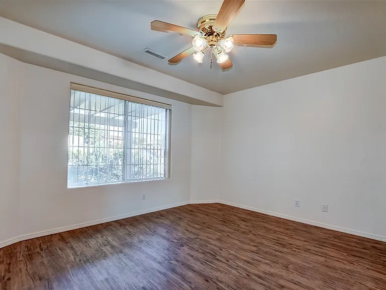 4261 N Tonopah Dr — Photo 17
