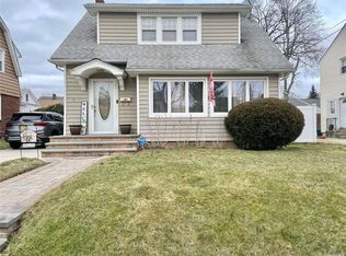 47 Hendrickson Ave, Lynbrook, NY 11563