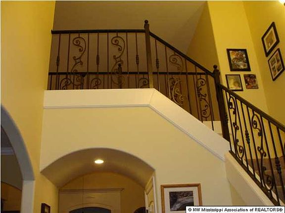 5th image of 8572 Shallow Creek Dr