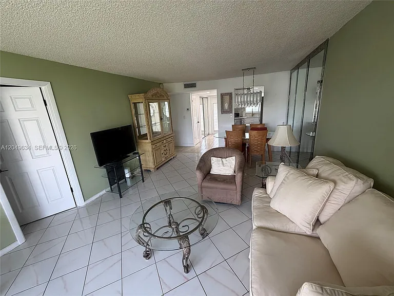 8135 Sunrise Lakes Blvd #210 — Photo 22